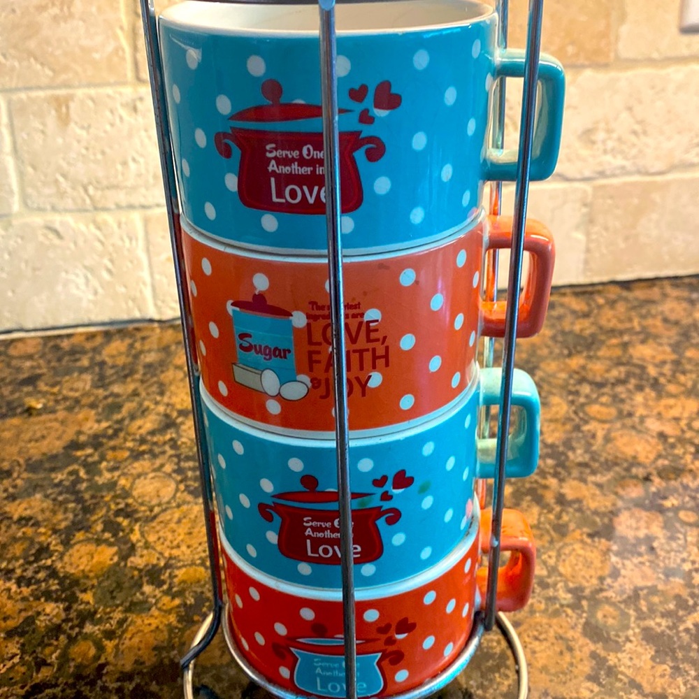 This is a rack that hold coffee or tea cups!